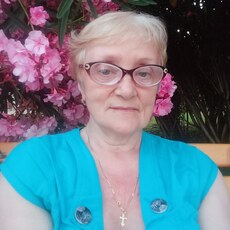 Алина, 68, Красноярск