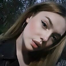 Аня, 23, Красноуральск