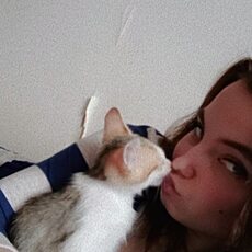 Александра, 26, Майский