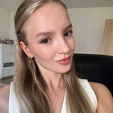 Полина, 19, Урюпинск