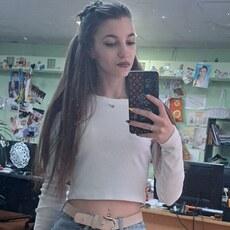 Ярослава, 25, Суворов