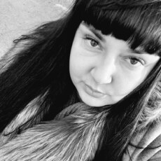 Настя, 32, Белогорск (Амурская область)