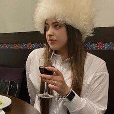 Фаина, 26, Белогорск (Амурская область)