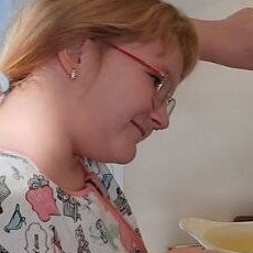 Света, 25, Свирск