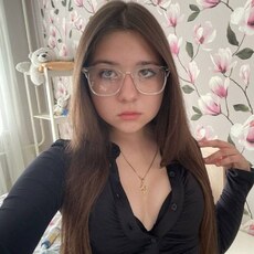 Милана, 21, Артёмовский