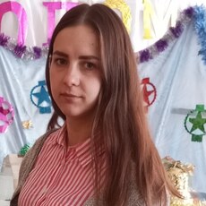 Таня, 27, Среднеуральск