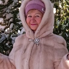 Алина, 70, Казань