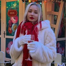 Нина, 20, Ясный