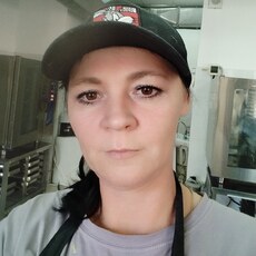 Саша, 36, Суворов