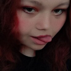 Лариса, 20, Искитим