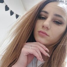 Карина, 24, Осинники