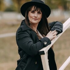 Жанна, 40, Горнозаводск