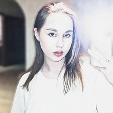 Рая, 21, Мегион