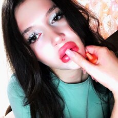 Рая, 22, Арамиль