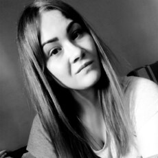 Ира, 28, Урень