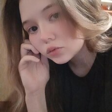 Лариса, 22, Суворов