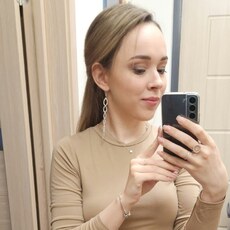 Юля, 26, Киров (Калужская область)