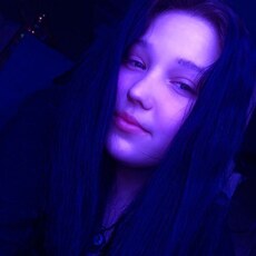 Юля, 20, Екатеринбург