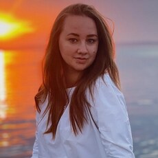 Лина, 23, Санкт-Петербург