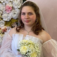 Ксения, 22, Урюпинск