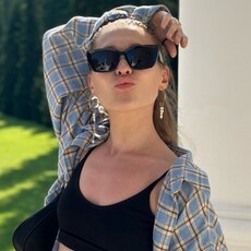 Ирина, 34, Киров (Калужская область)