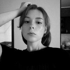 Регина, 21, Ижевск