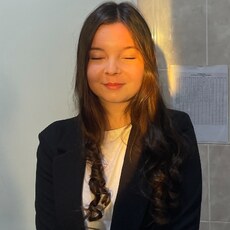 Зинаида, 21, Среднеуральск