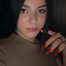 Эмма, 27, Среднеуральск