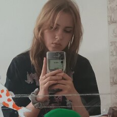 Дарья, 24, Омск