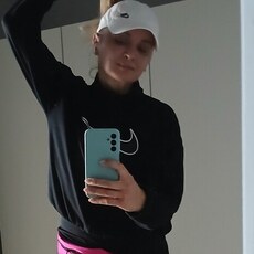 Ника, 46, Омск