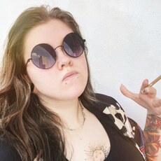 Лариса, 25, Узловая