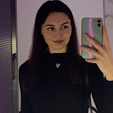 Юля, 25, Киров (Калужская область)