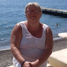 Настя, 60, Москва