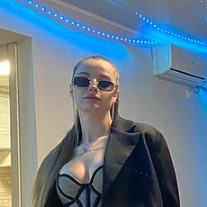 Эмилия, 21, Красноуральск