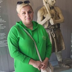 Ника, 48, Михайлов