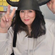 Диана, 47, Калининск