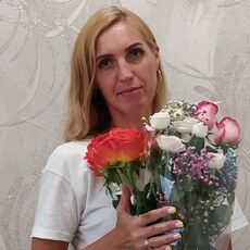 Оля, 46, Москва