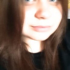 Юлия, 19, Калининск