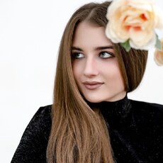 Доминика, 19, Урень