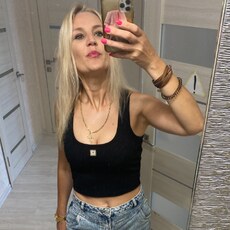 Милана, 40, Суворов